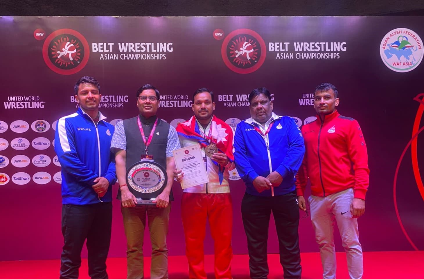 युडब्लुडब्लु एसियन बेल्ट कुस्ती सुरेशलाई कांस्य