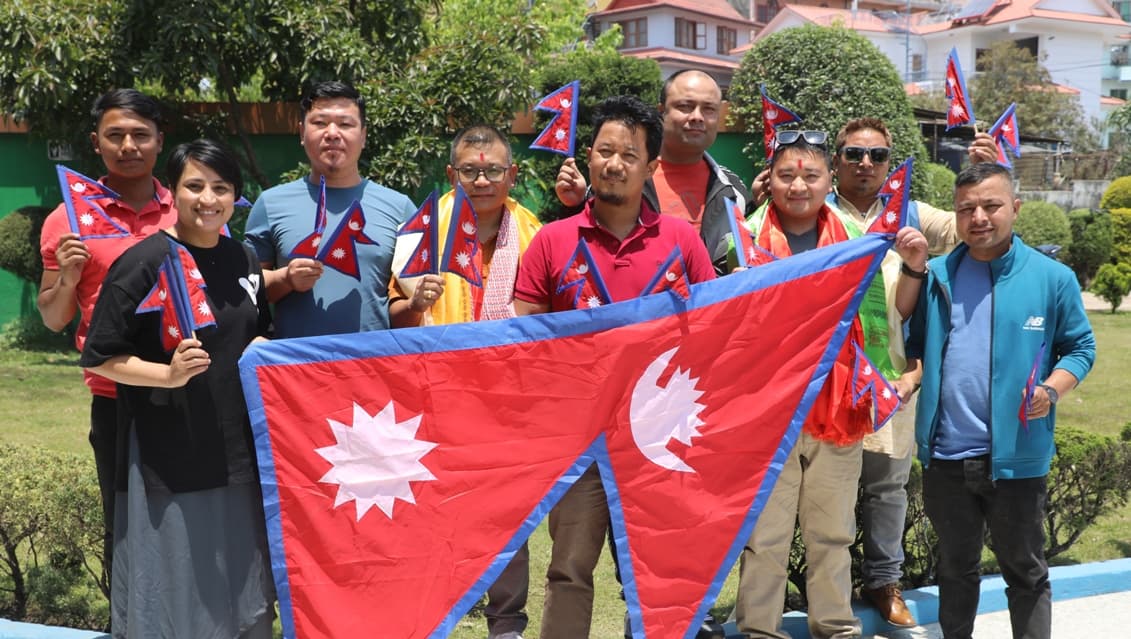 उमा कुङ टोली इङल्यान्ड जाने