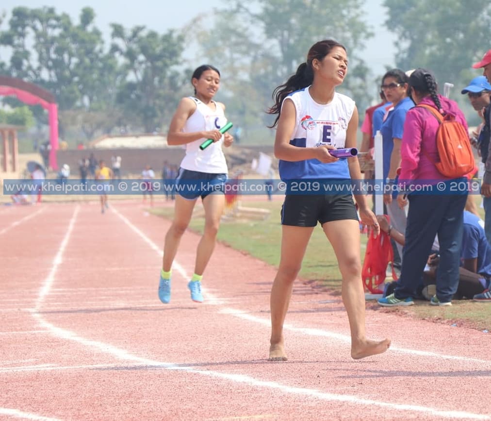 खाली खुट्टा दौडिएर जिते 'कास्य' पदक !