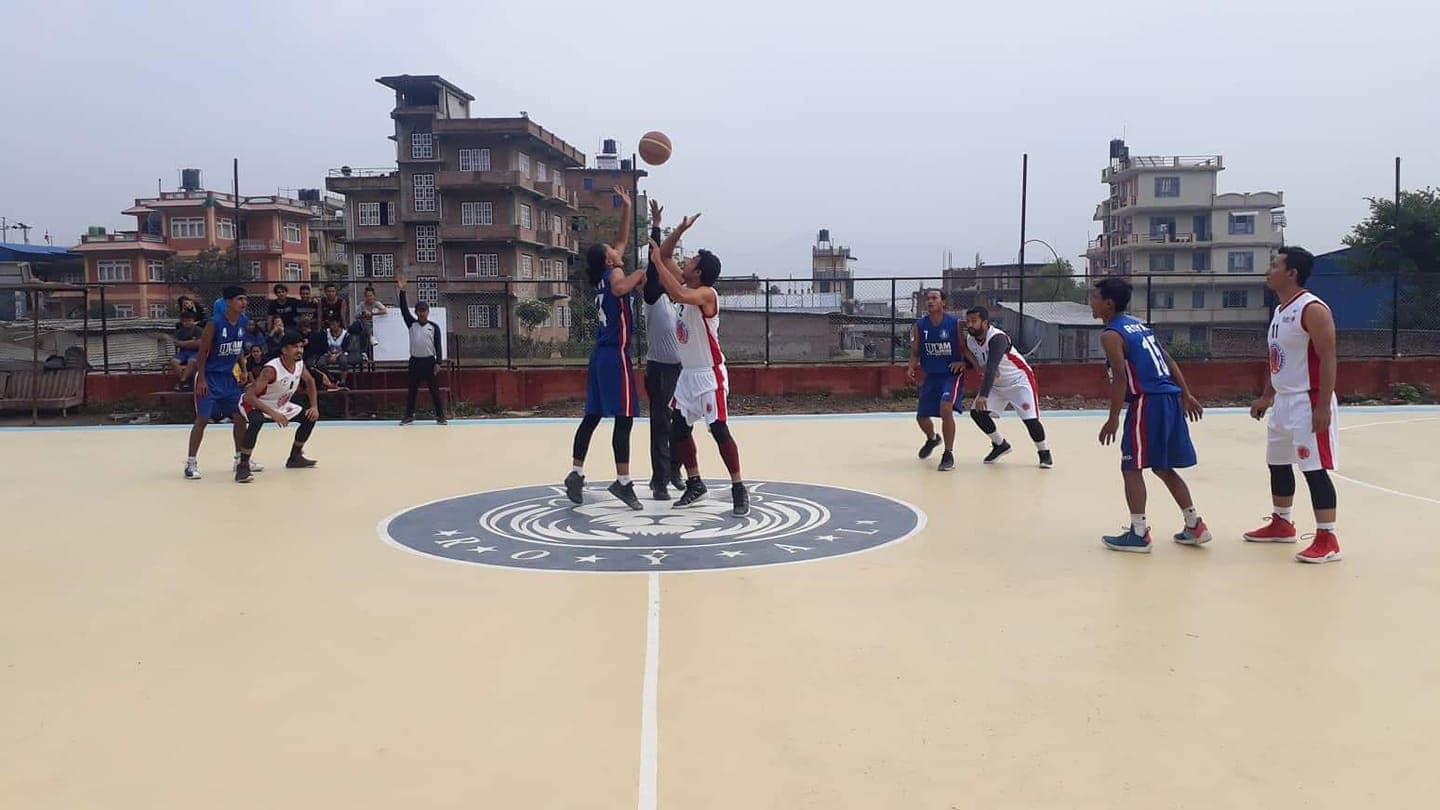 रोयलद्वारा साउथ साइडर्स पराजित