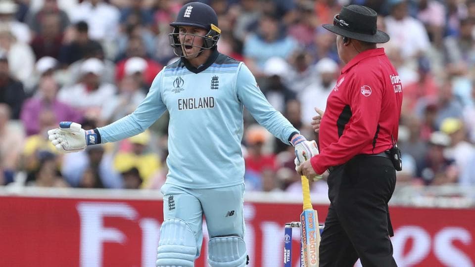 इंग्ल्याण्डका रोयलाई जरिवाना