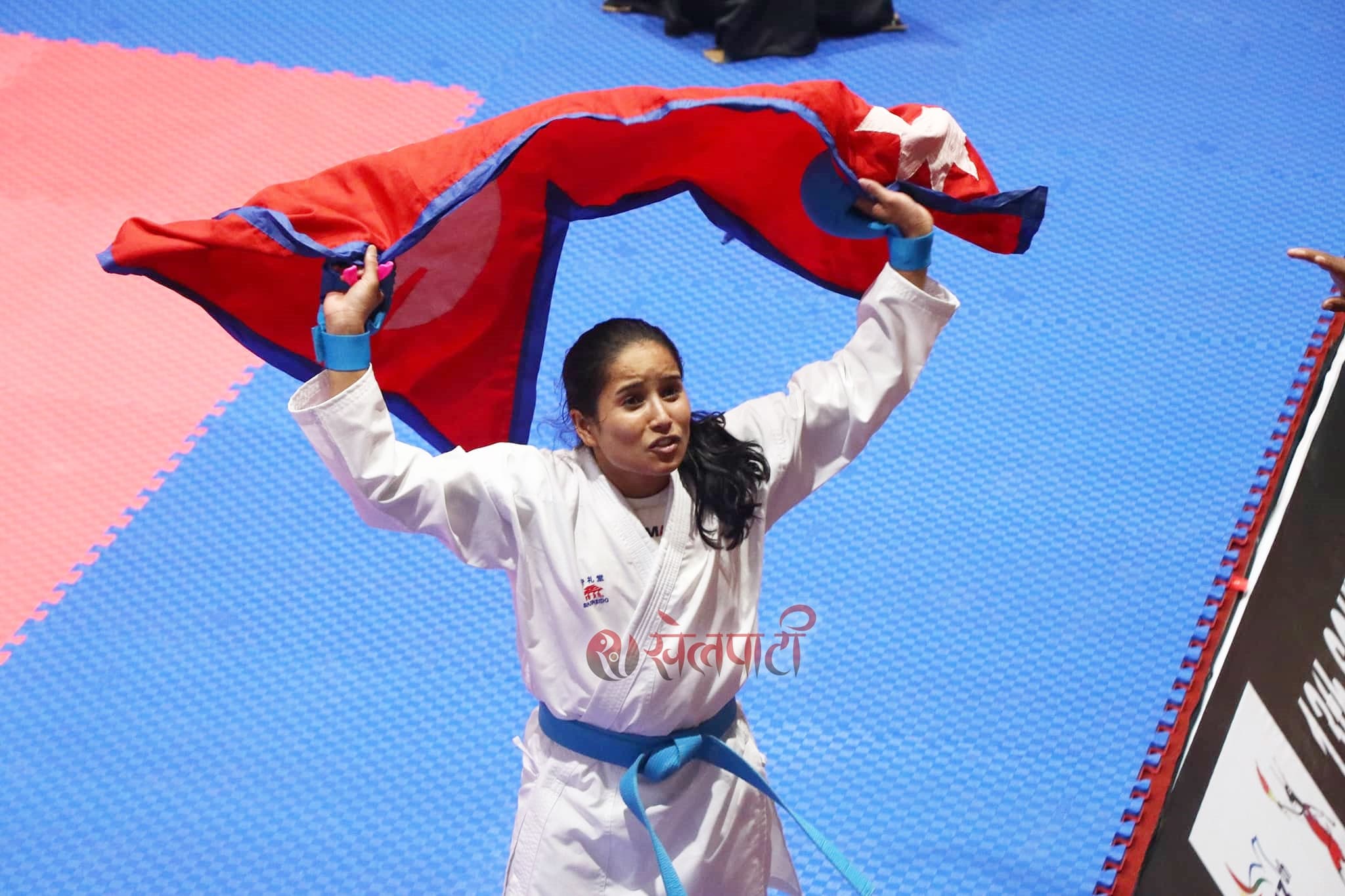 करातेमा नेपालकी अनुलाई स्वर्ण