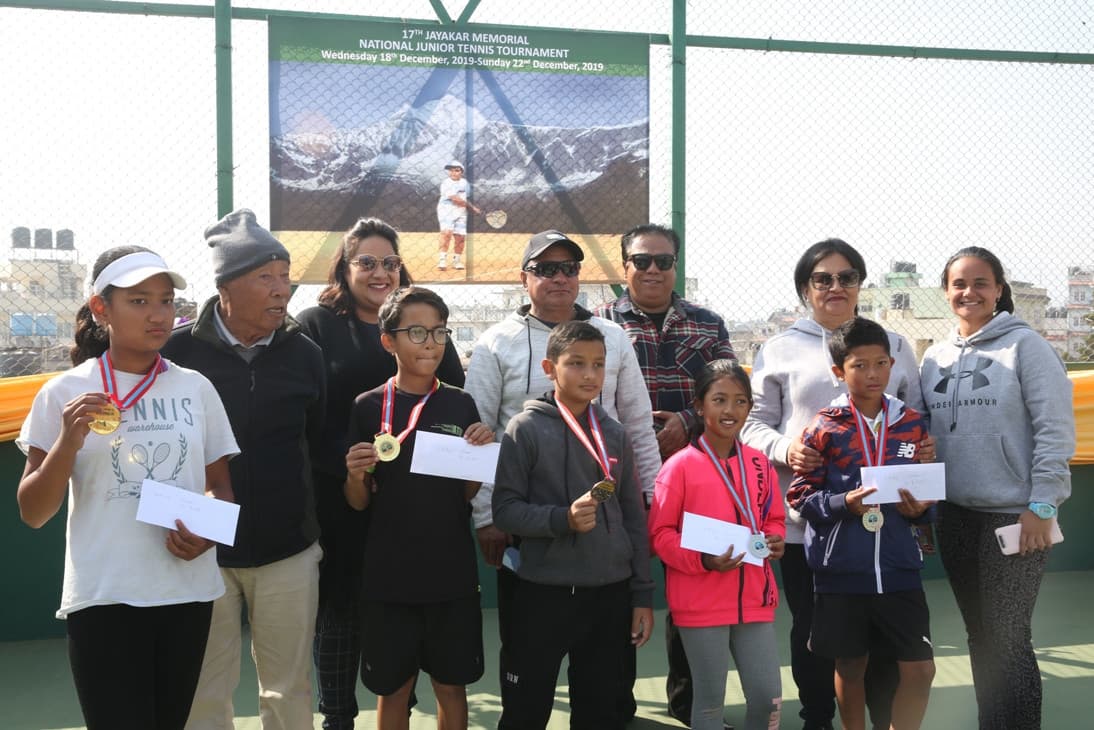 सुनिरालाई स्वर्ण