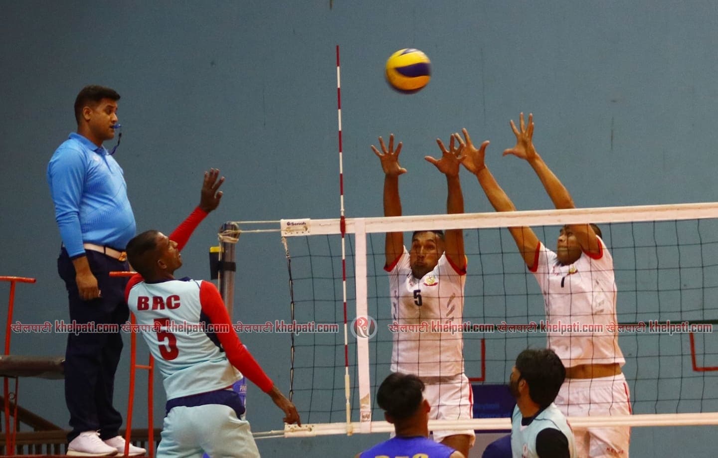 आर्मी र एपीएफको विजयी सुरुवात