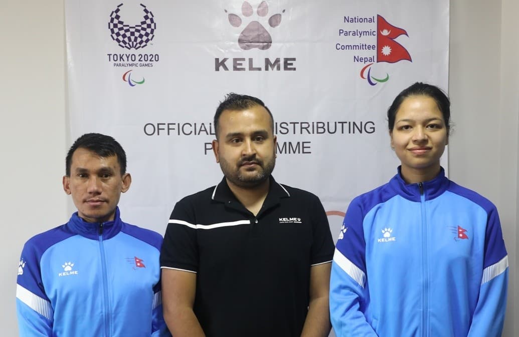 पारालिम्पिक टोलीलाई केल्मीद्वारा खेल पोशाक प्रदान