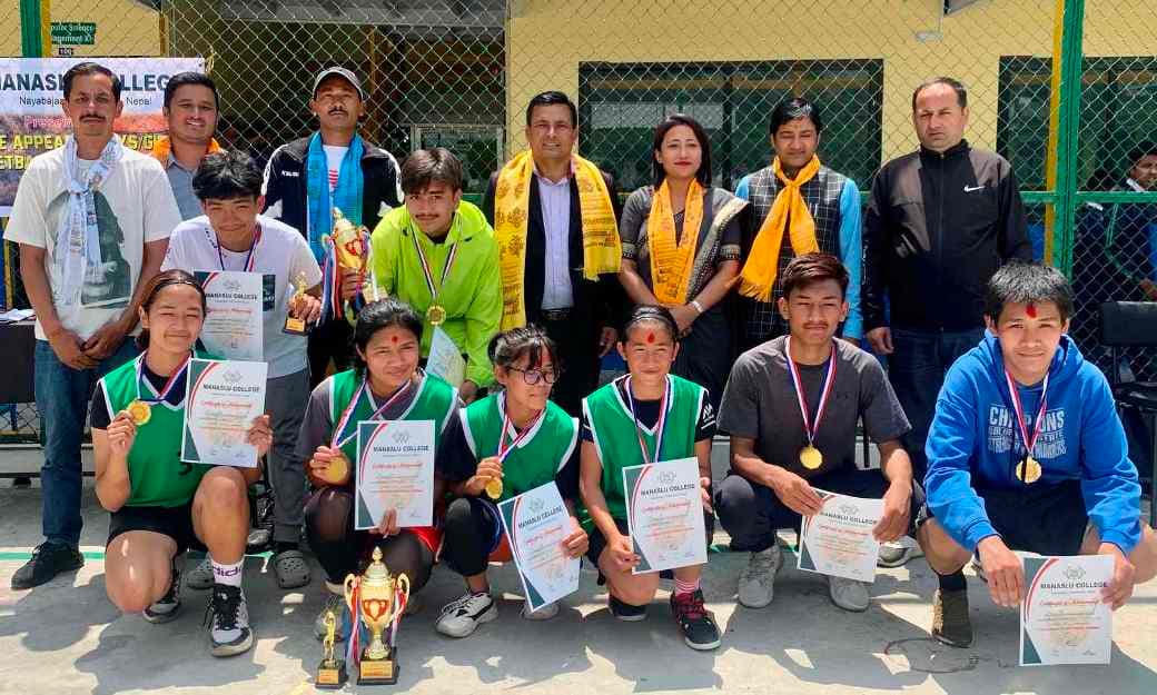 टिम रेड र मनास्लु च्याम्पियन