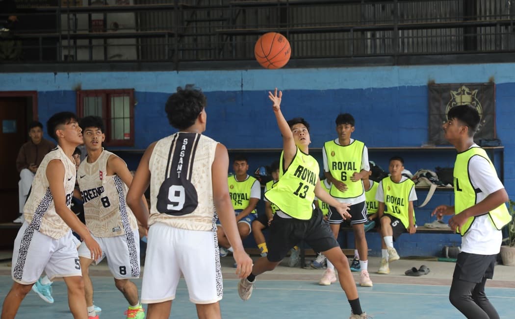 जेभियर र ग्रिनफिल्डको विजयी सुरुआत