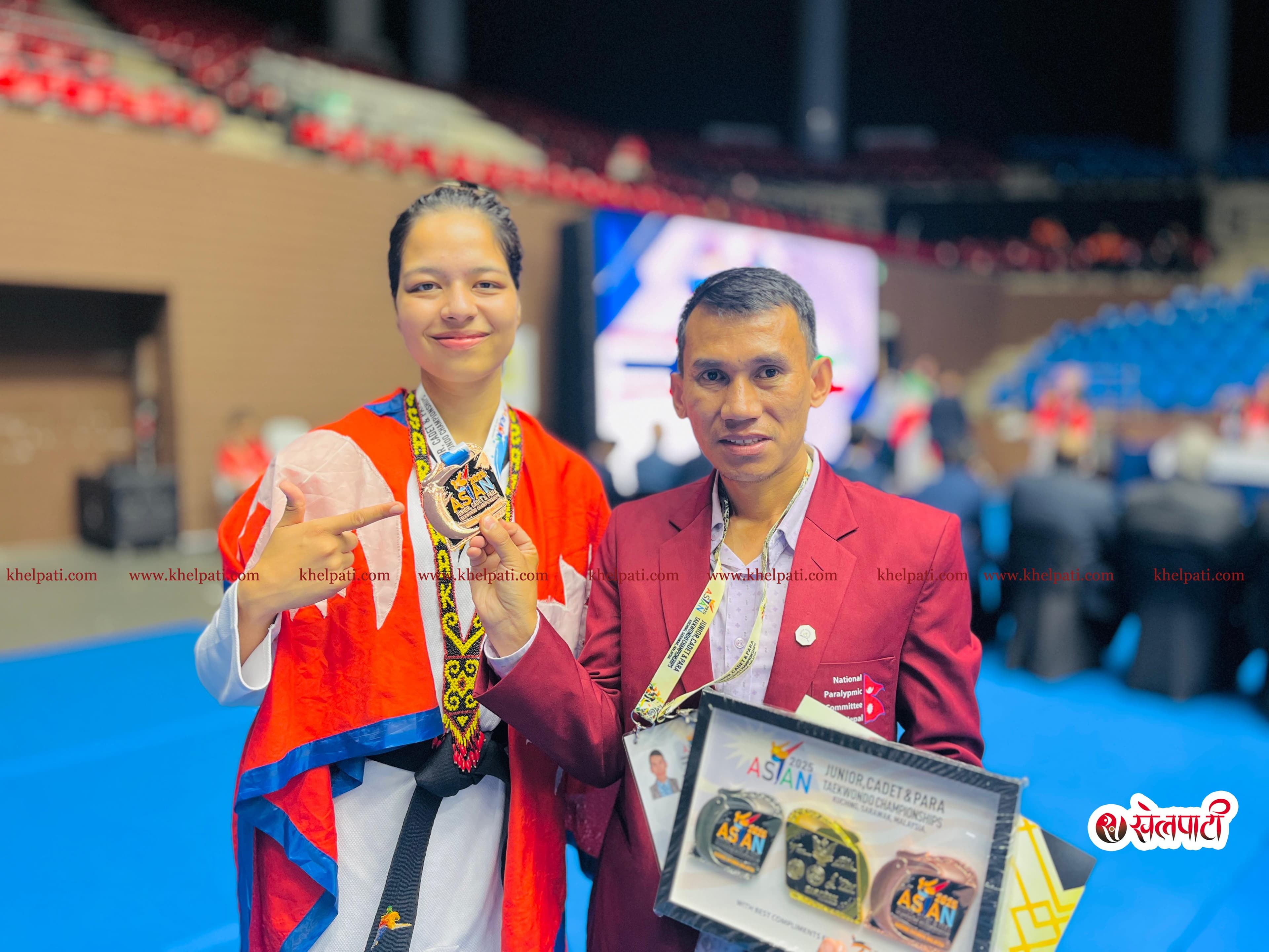 पलेशाले जितिन् कांस्य