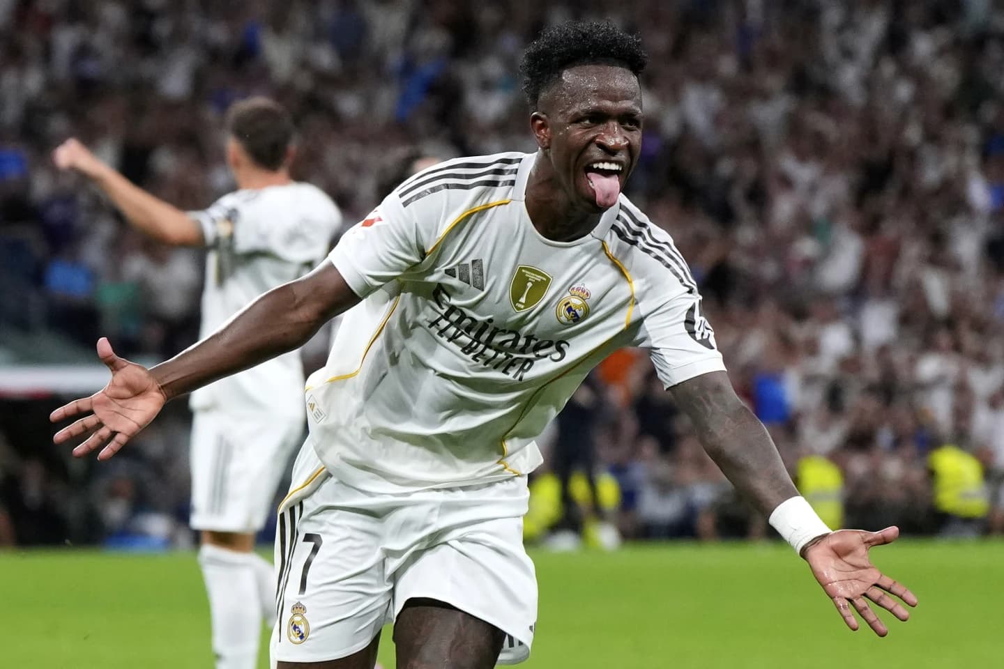 रियलको  ब्याक–टु–ब्याक तीन जित