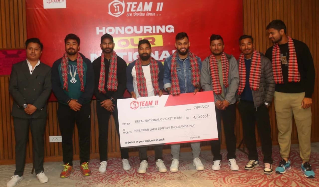 टिम ११ द्वारा राष्ट्रिय क्रिकेट टिम सम्मानित