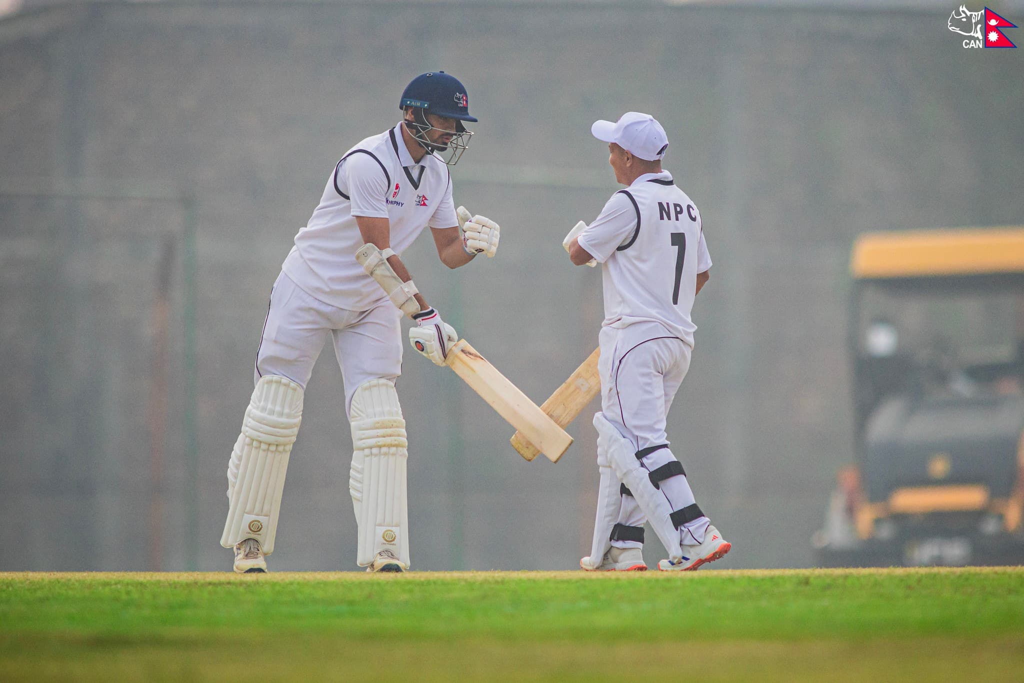 आर्मीलाई पछ्याउँदै पुलिस