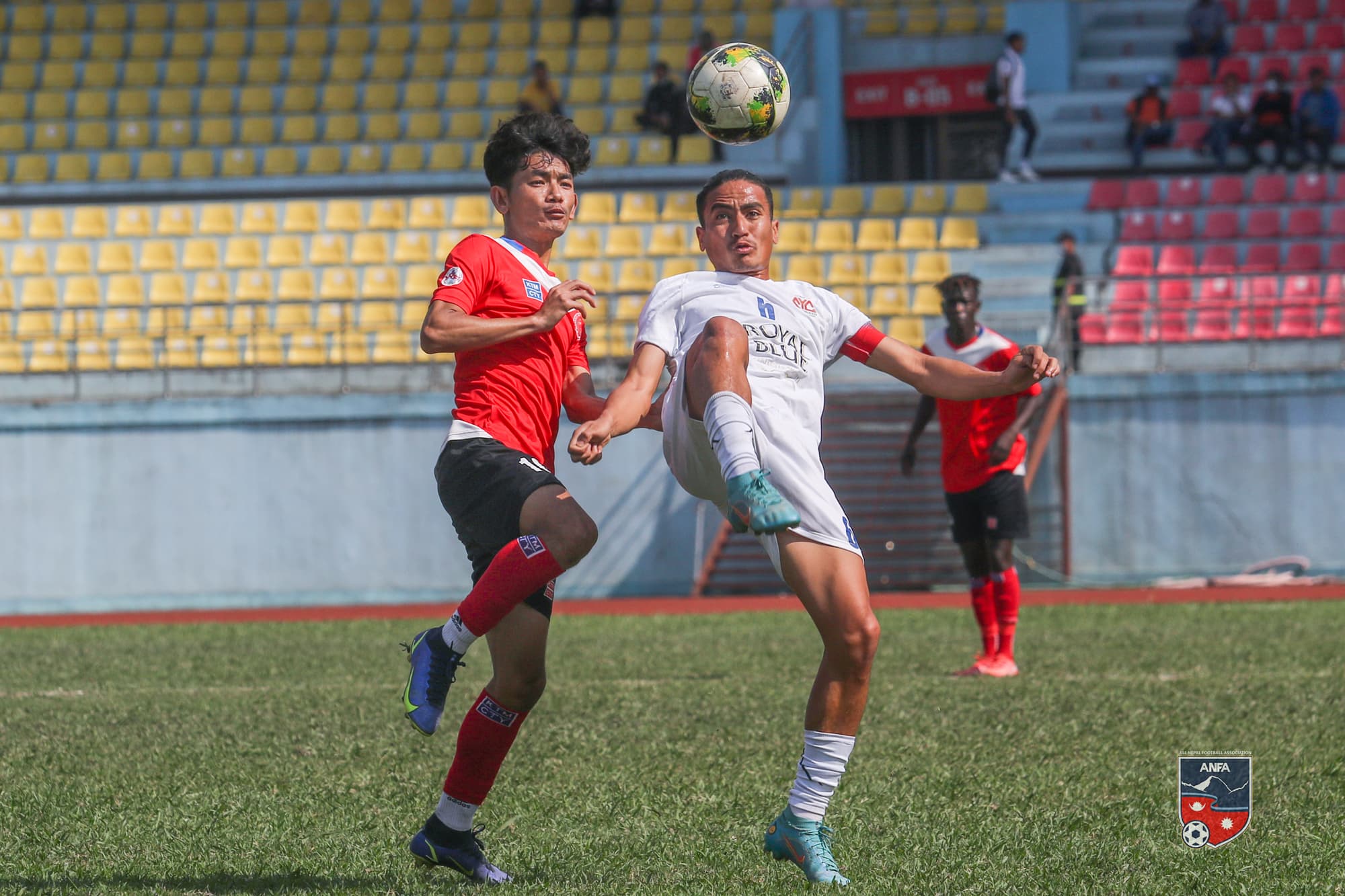 सातदोबाटो र मनाङको बराबरी