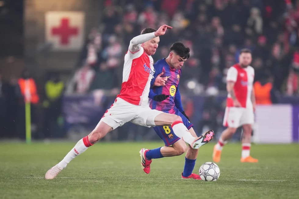  पेड्री एक महिना मैदानबाहिर