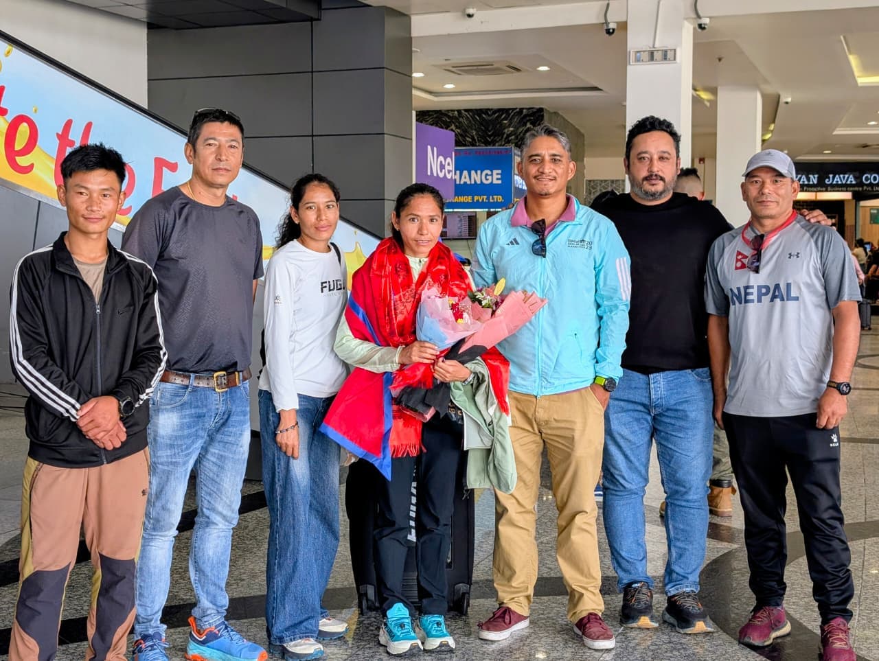 रजत पदक विजेता सुनमाया स्वदेश फर्किईन्