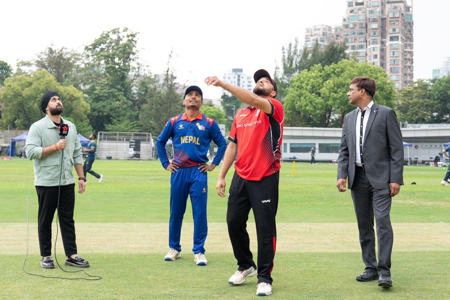 जित्नैपर्ने खेलमा हङकङलाई ब्याटिङको निम्तो