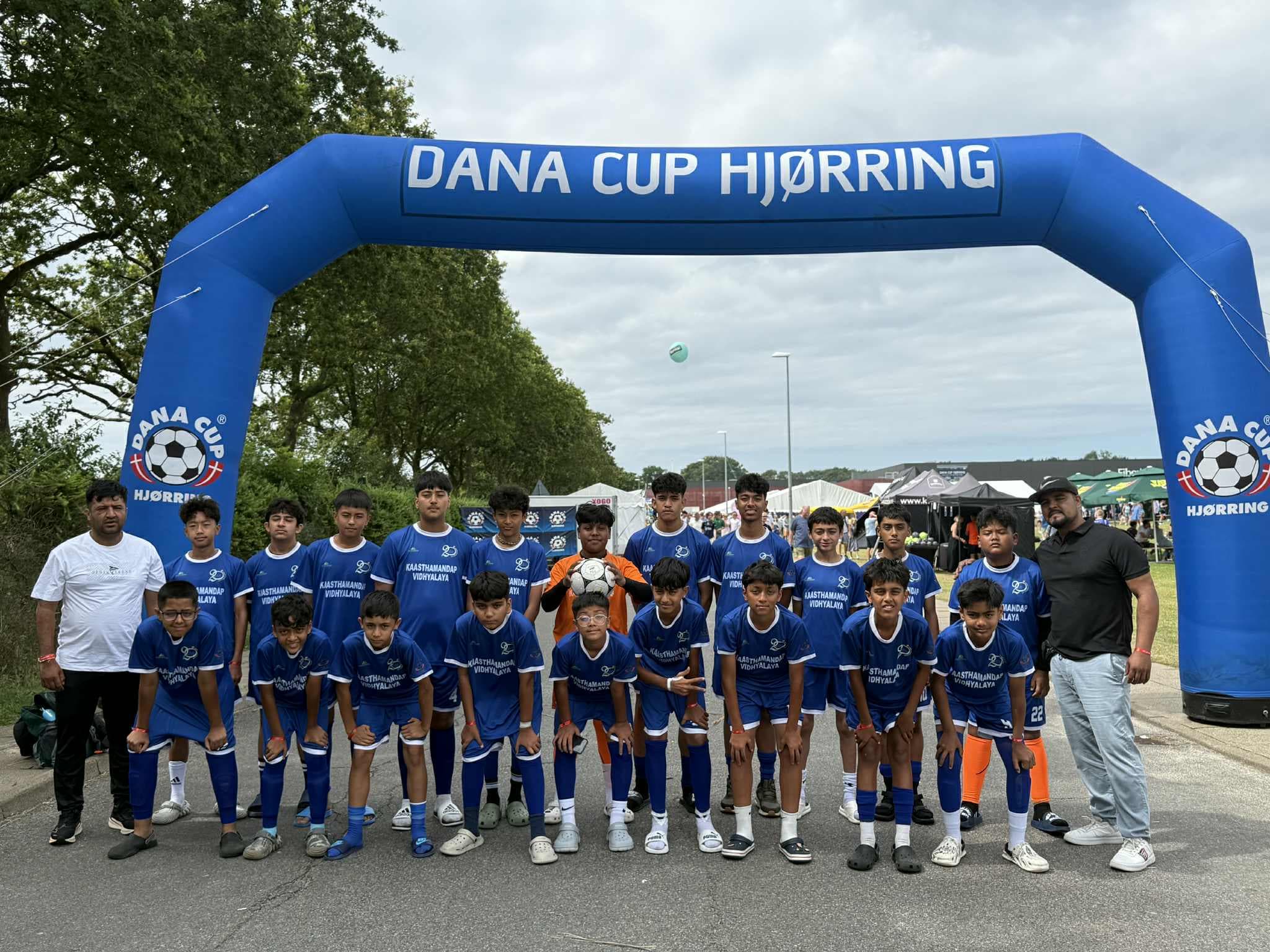 काष्ठमण्डप डाना कपको अन्तिम १६ मा