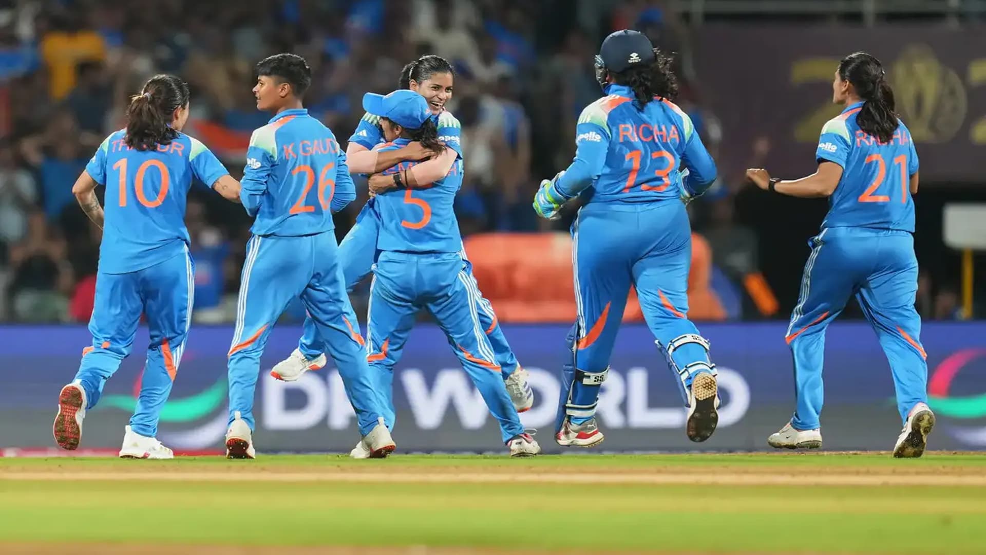 तेस्रो प्रयासमा भारतले जित्यो विश्वकप