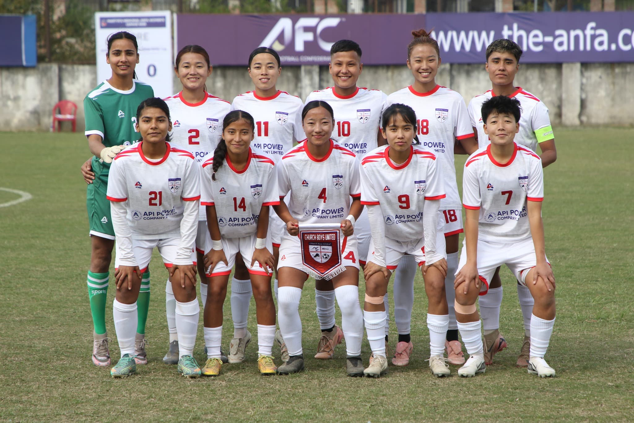 भुटान र चर्च बोइज खेल्दै