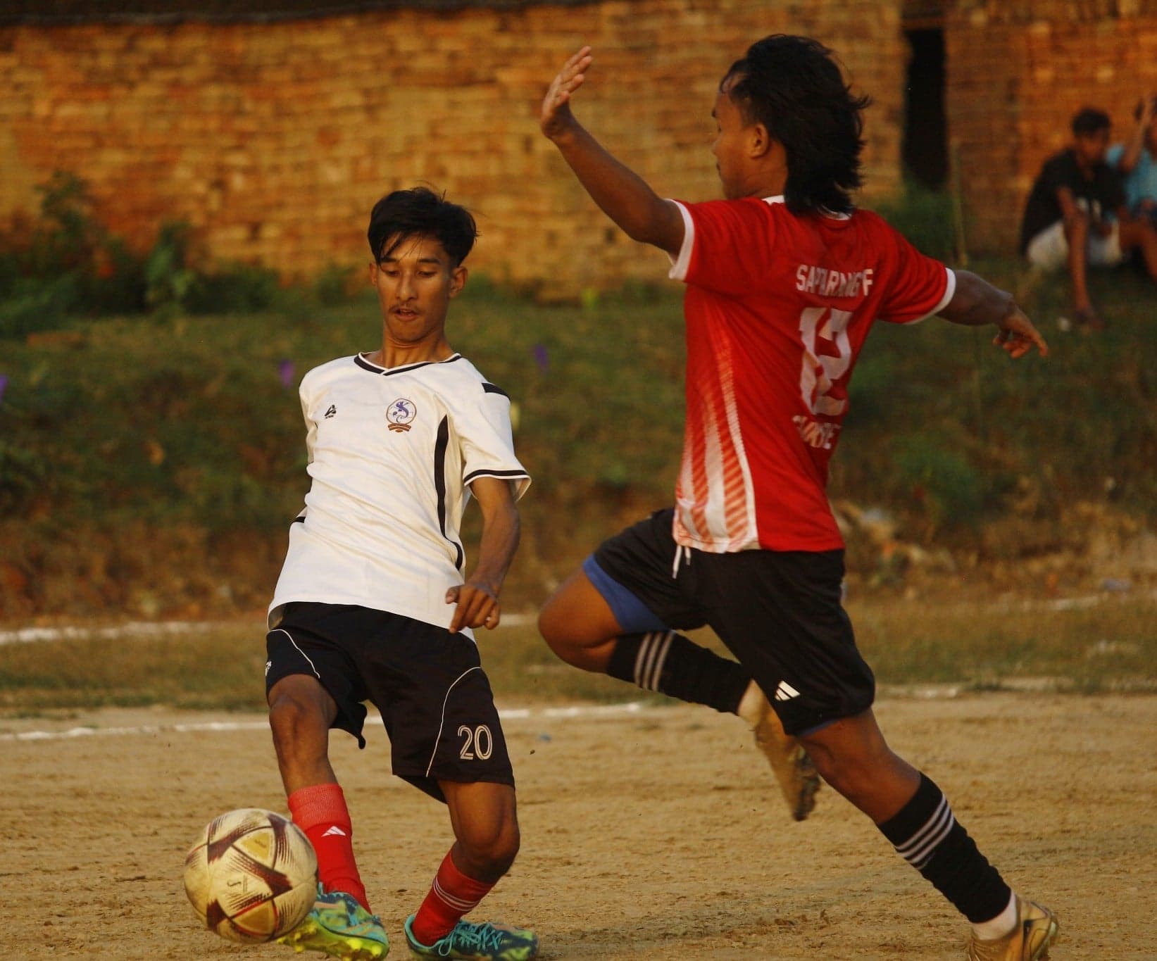 आयोजकलाई स्तब्ध पार्दै सप्तरंगी सेमिफाइनलमा